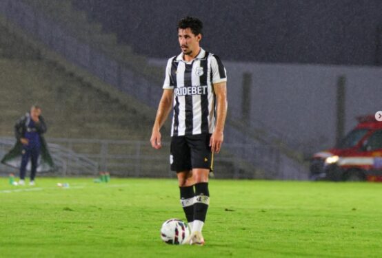 São José faz reposição na lateral e homenageia jornalista 1