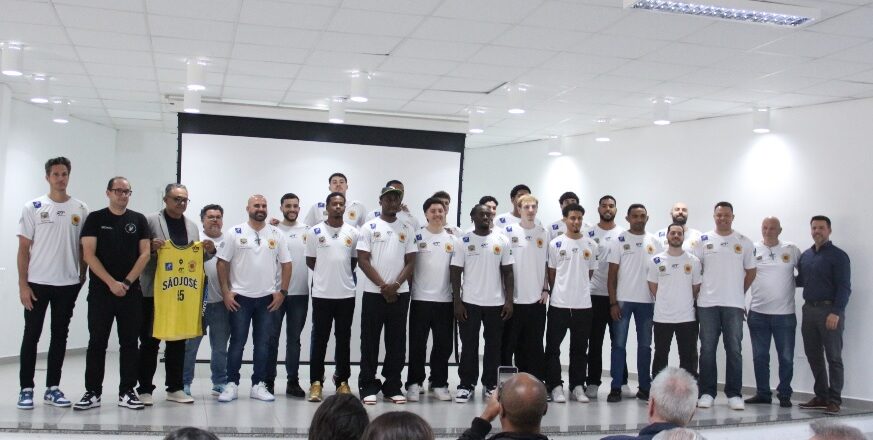 São José Basketball foi apresentado antes da estreia 1