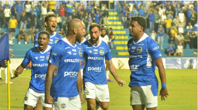 São José treina o time e o torcedor prepara o bolso 2