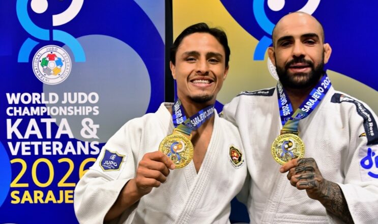 Judocas de São José voltam da Europa com ouro 2