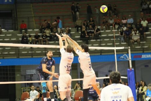 Vôlei São José consegue reabilitação contra um invicto 8
