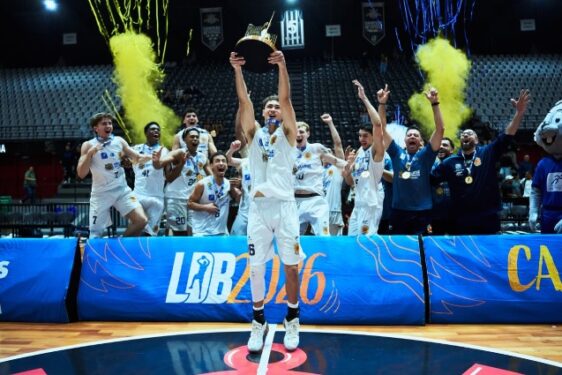 Basquete josense festeja título inédito com os garotos 5