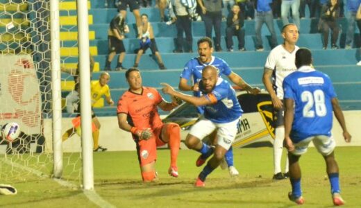 São José vence com imposição e vai às semifinais 18