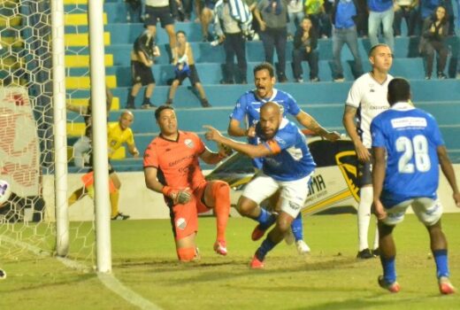 São José vence com imposição e vai às semifinais 3