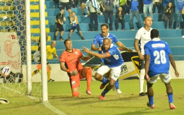 São José vence com imposição e vai às semifinais 2