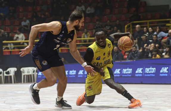 São José Basketball voltou a sofrer contra o Mogi 8
