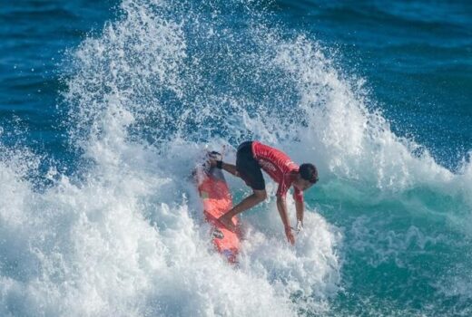 Ubatubense avança no mundial de surf de juniores 11