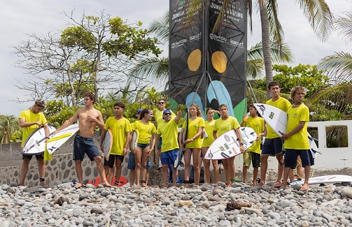 Ubatubense está com seleção de surf em mundial 3 Ubatubense está com seleção de surf em mundial 2