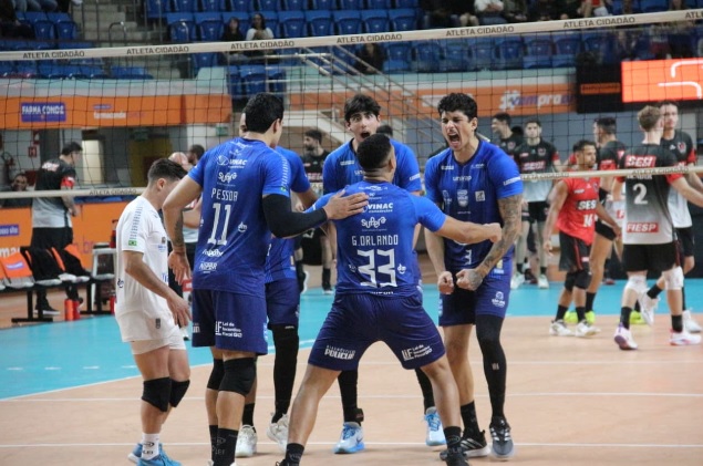 Vôlei São José vence com um grande virada 2