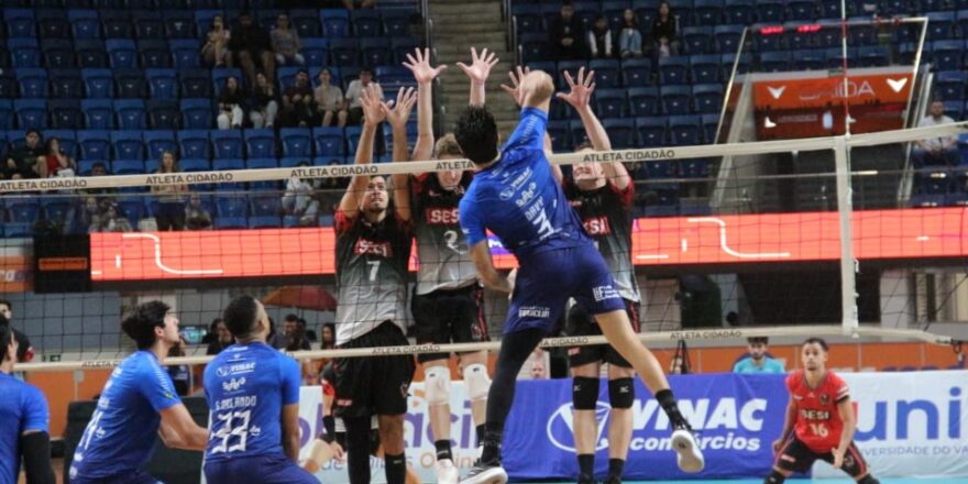 Vôlei São José vence com um grande virada 4