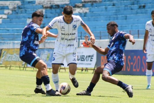 Taubaté Sub-20 abre finais empatando no Joaquinzão 1
